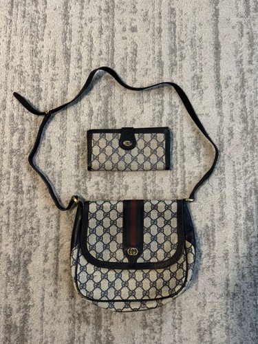 Authentic vintage gucci - vintage, gg