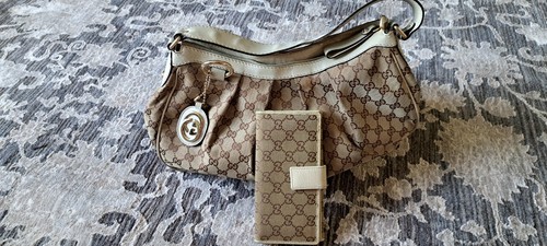 Gucci purse with matching - gucci,