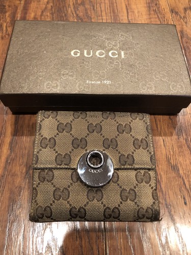 Authentic gucci signature - gucci,